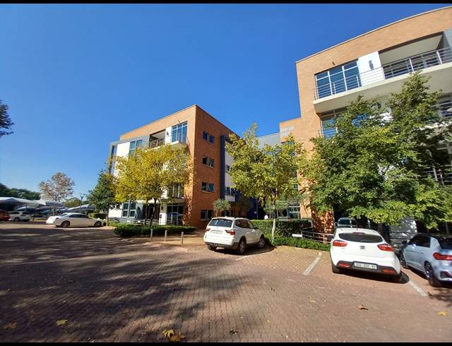 505M² OFFICE TO LET IN BRYANSTON
